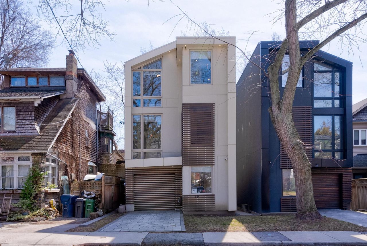 toronto-life-house-of-the-week-pentagonal-new-build-woodbine-corridor-1