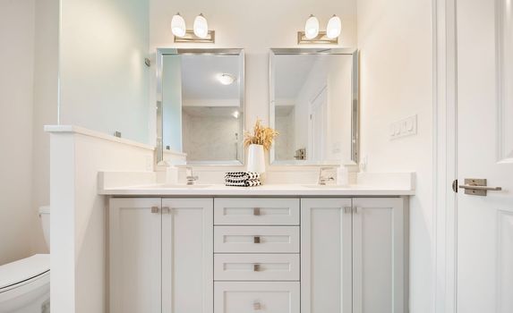 L3RycmViL2xpc3RpbmdzLzQyLzUyLzQwLzI2L3AvMTU0NWM4NTctZWI0NS00MTkzLTlkYzMtNDZhNzU1MmQwYjFkLmpwZw (1)