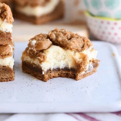 Gingerbread Cookie Cheesecake Bars