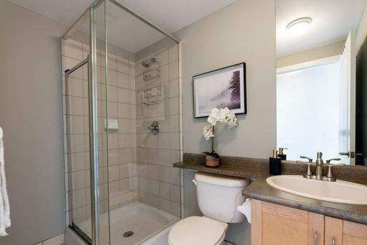 168 King St E 1108-img (10)