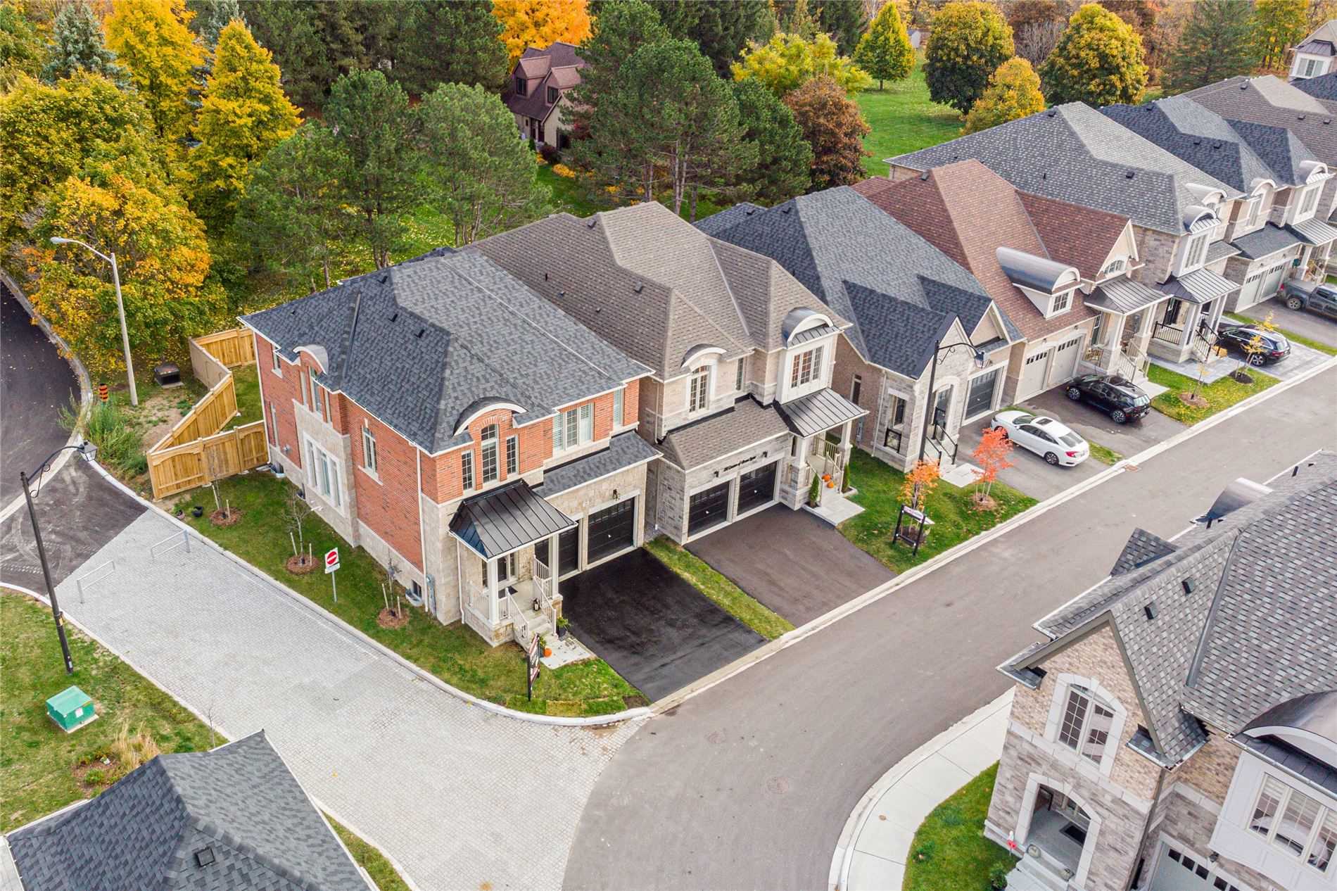 26-coates-of-arms-lane-ajax-E4974975-1