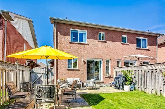 60 Pressed Brick Dr-img (1)