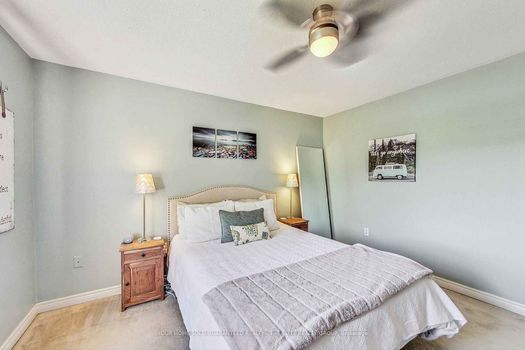 60 Pressed Brick Dr-img (4)