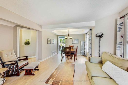 60 Pressed Brick Dr-img (7)