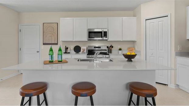 florida_core_l003_pic_columbus_kitchen_1of2_f1_base3_4_18_25