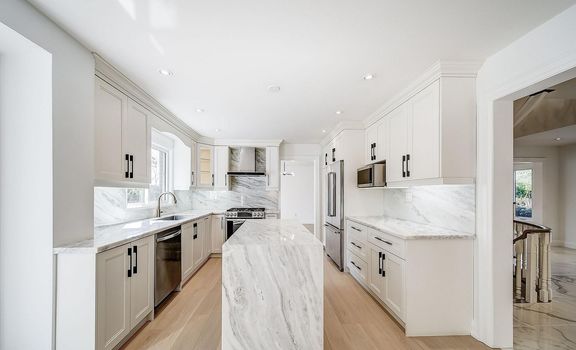 L3RycmViL2xpc3RpbmdzLzQxLzg2LzE0LzczL3AvYzgyODk5NmItNjI5OS00MmQ5LTlkNGEtMjhhOGExNjZhZGM1LmpwZw