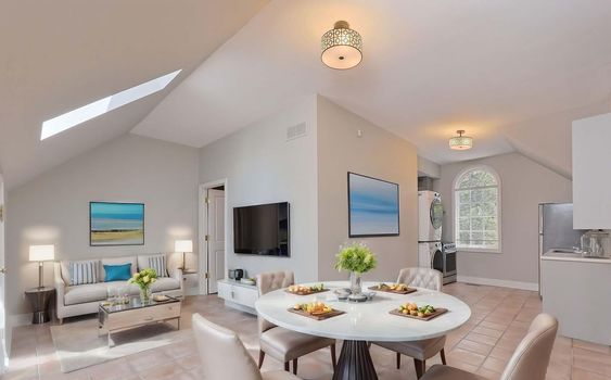 L3RycmViL2xpc3RpbmdzLzQyLzU4Lzg0LzA2L3AvMzE1NmM1ODQtOWRhNy00ZWRkLTgwZjgtOWE5ZjUwZGVkZDMxLmpwZw