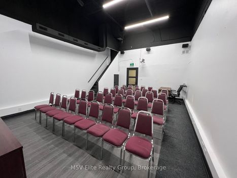 L3RycmViL2xpc3RpbmdzLzQyLzk5LzQzLzc1L3AvYzhhZTU0NGQtNTZkMC00Yjk3LWEzYTktNDM4MmE1Y2FlN2NkLmpwZWc