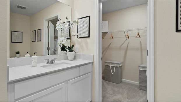 florida-core-l003-pic-columbus-owners-bath-2of2-f2-base3-4-18-25