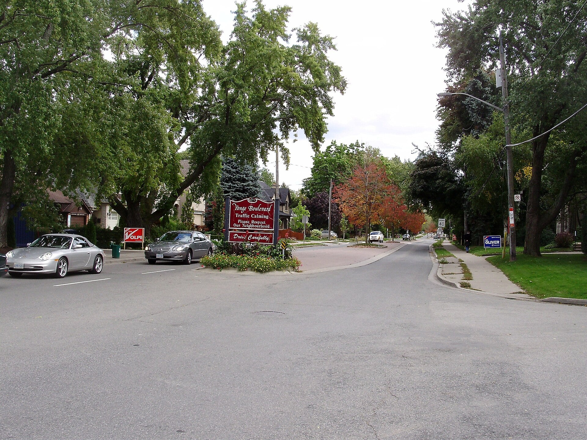 Tree-lined Yonge Boulevard in Bedford Park-Nortown, Toronto, photographed in 2008
