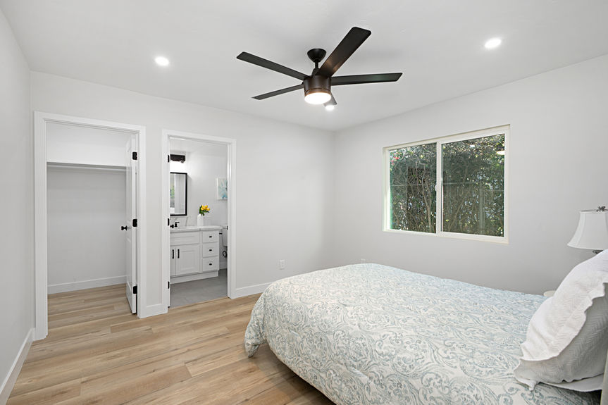 32_11035583_158579_158579-EM-132