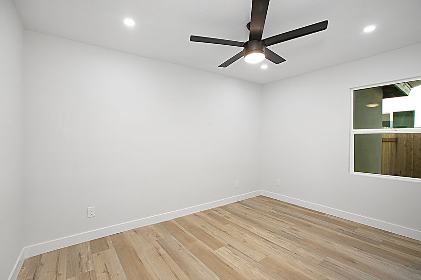 35_11035581_158579_158579-EM-135