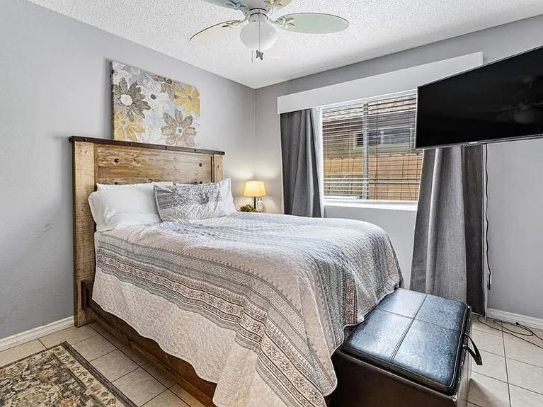 0a65086477aa4a596db9ffea7fbff408-cc_ft_768