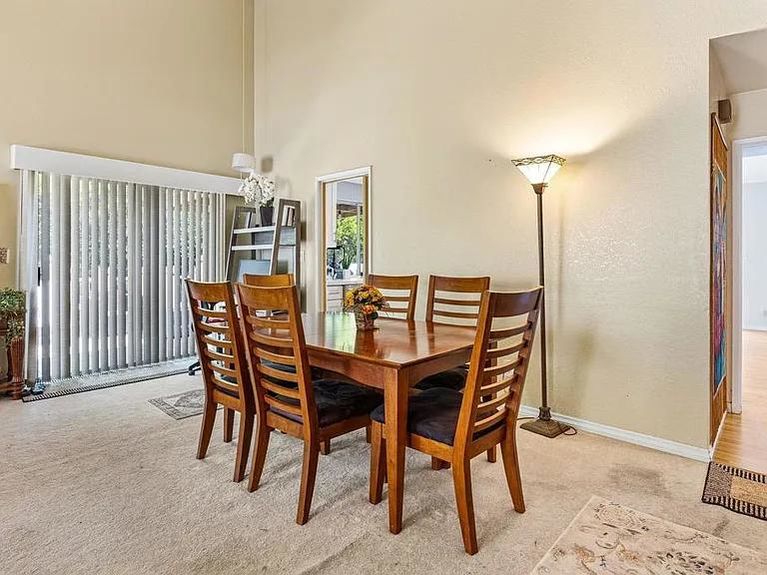 3bb7218b17c8b37c7a596a8d89ef959f-cc_ft_768