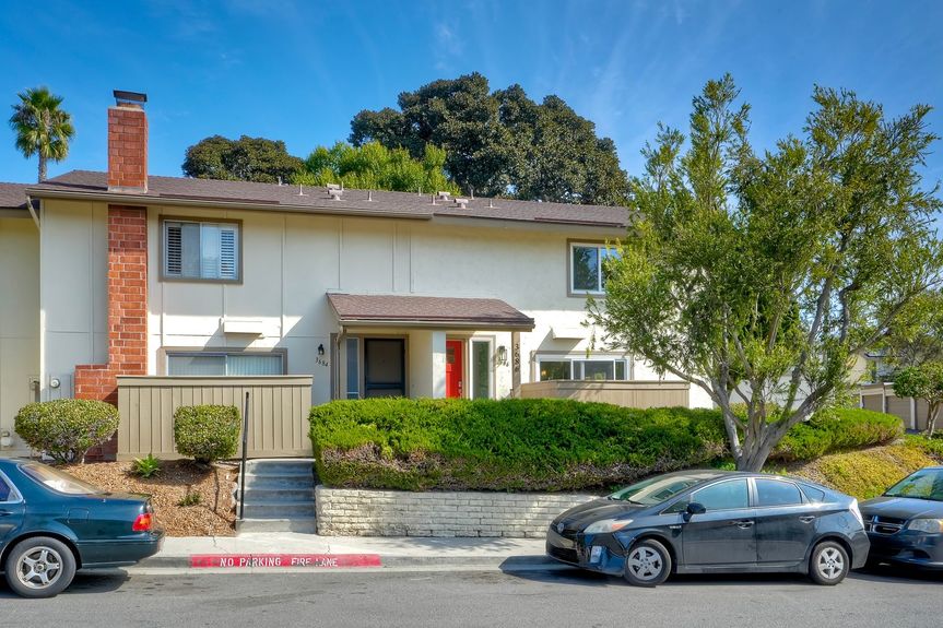 2_harvard_dr_3686_mls