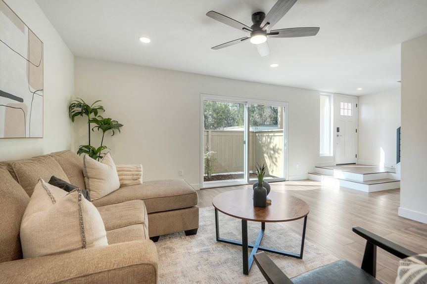 8_harvard_dr_3686_mls