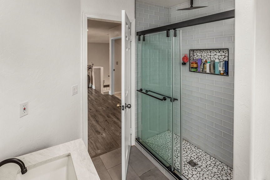 23-web-or-mls-5304-lavade-ln