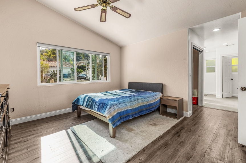 25-web-or-mls-5304-lavade-ln