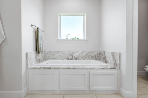 41-web-or-mls-QC-03967-min