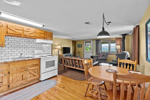 8-web-or-mls-755-co-rd-210