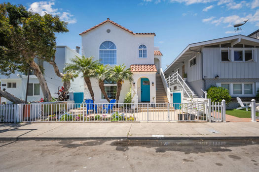 173 Santa Ana Ave Long Beach-large-010-014-Exterior 25 of 32-1500x1000-72dpi