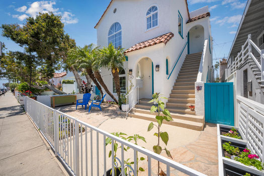 173 Santa Ana Ave Long Beach-large-011-009-Exterior 26 of 32-1500x1000-72dpi