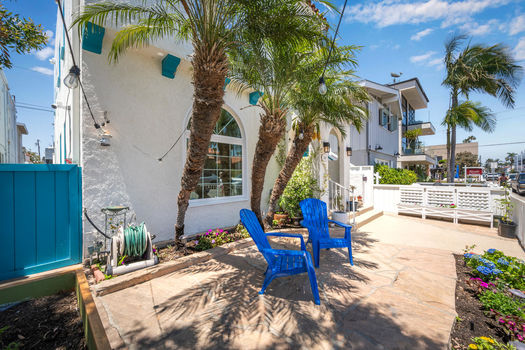 173 Santa Ana Ave Long Beach-large-014-005-Exterior 30 of 32-1500x1000-72dpi