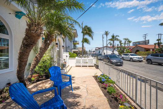 173 Santa Ana Ave Long Beach-large-015-003-Exterior 31 of 32-1500x1000-72dpi