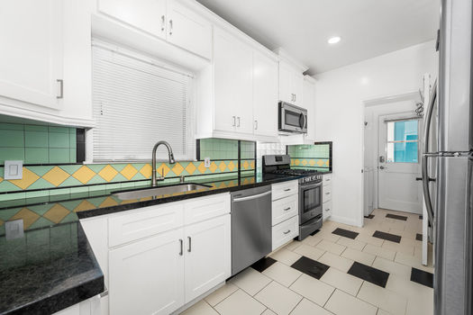 173 Santa Ana Ave Long Beach-large-018-045-DSC 7774-1499x1000-72dpi