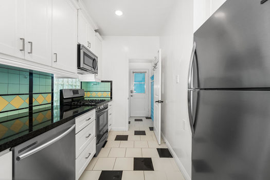 173 Santa Ana Ave Long Beach-large-019-039-DSC 7777-1500x1000-72dpi