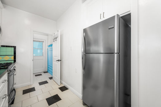 173 Santa Ana Ave Long Beach-large-020-040-DSC 7780-1497x1000-72dpi