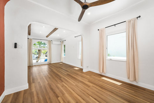 173 Santa Ana Ave Long Beach-large-039-018-DSC 7845-1500x1000-72dpi