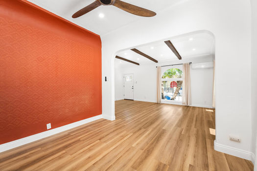 173 Santa Ana Ave Long Beach-large-042-036-DSC 7854-1499x1000-72dpi