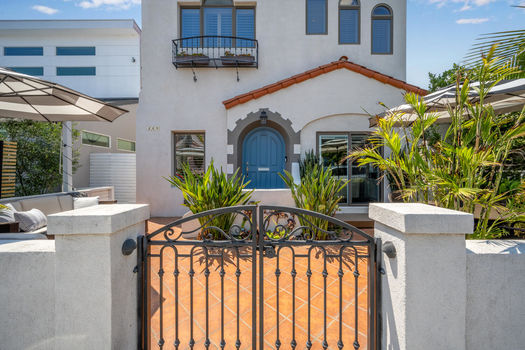 229 Covina Ave Long Beach CA-large-019-059-DSC 0657Edit-1500x1000-72dpi