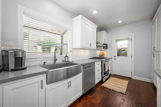 229 Covina Ave Long Beach CA-large-047-025-DSC 0550-1500x1000-72dpi