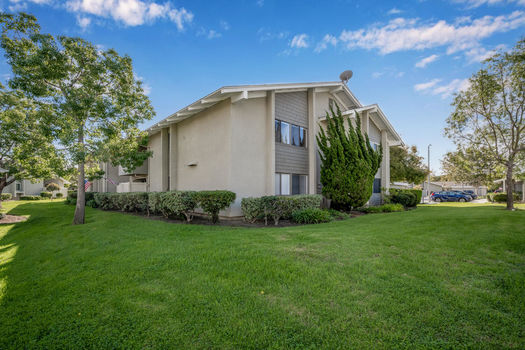 8777 Tulare Dr Unit 411H-large-008-020-DSC 4454Edit-1500x1000-72dpi