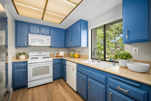 8777 Tulare Dr Unit 411H-large-020-046-DSC 4345-1500x1000-72dpi