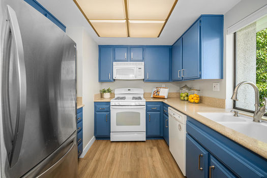 8777 Tulare Dr Unit 411H-large-021-053-DSC 4348-1500x1000-72dpi