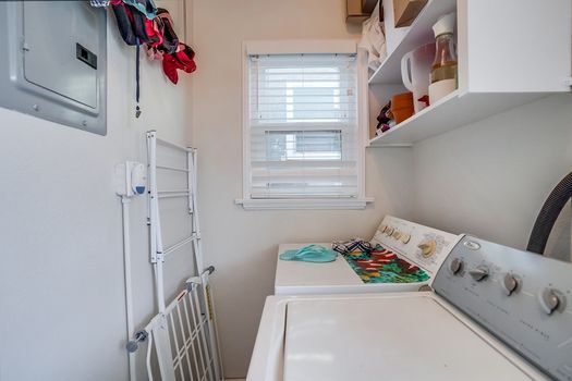 laundry up -ximeno-ave-012_web