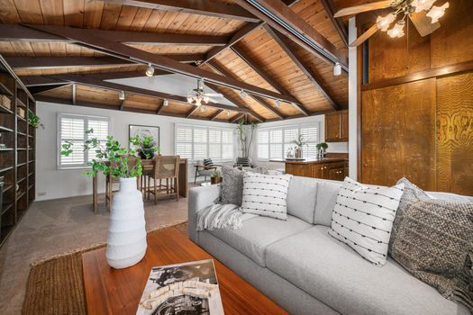 1135 Catalina Ave Seal Beach-large-140-125-DSC 1688-1500x1000-72dpi