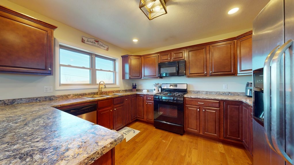 372-Cherokee-Dr-04072024_232519