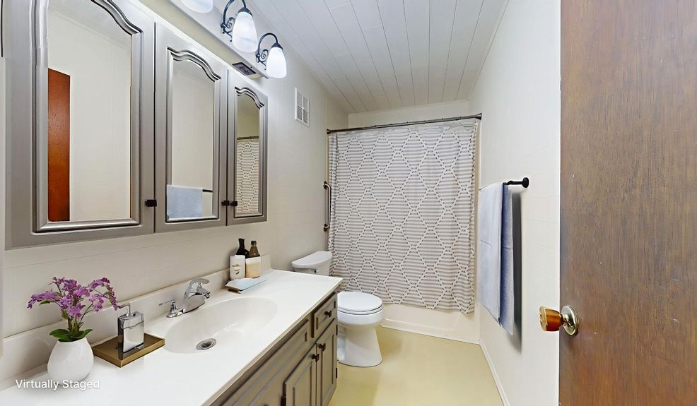 Bathroom_resized