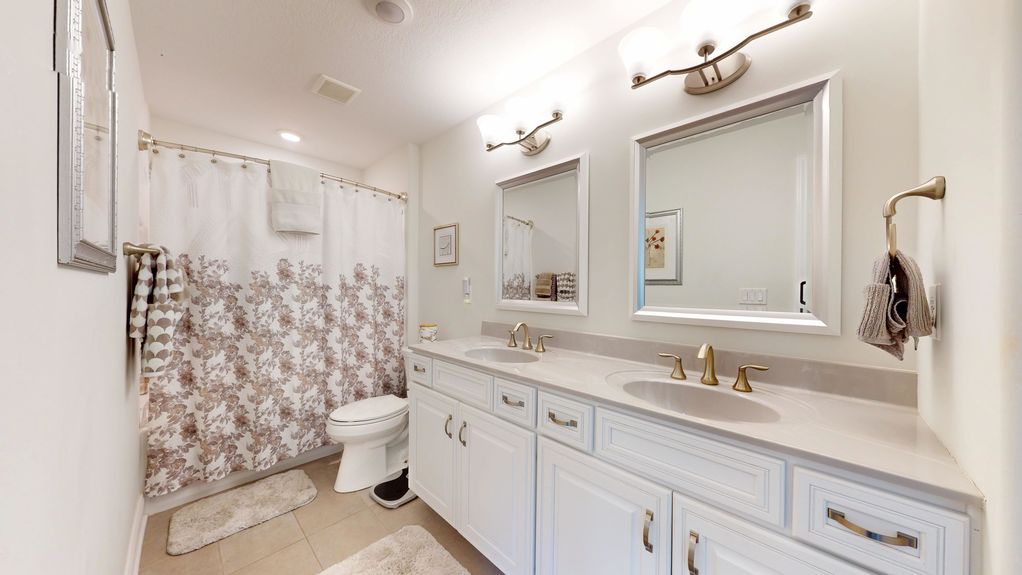 PBATH1_371-Saddlebrook-Rd-08312025_190642