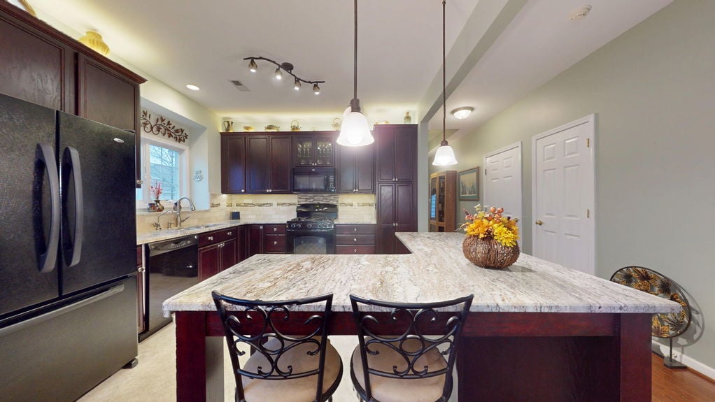 7-web-or-mls-553-Pioneer-10252025_135728