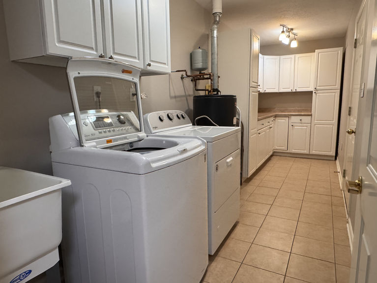 Laundry_RM1_153_Steeplechase