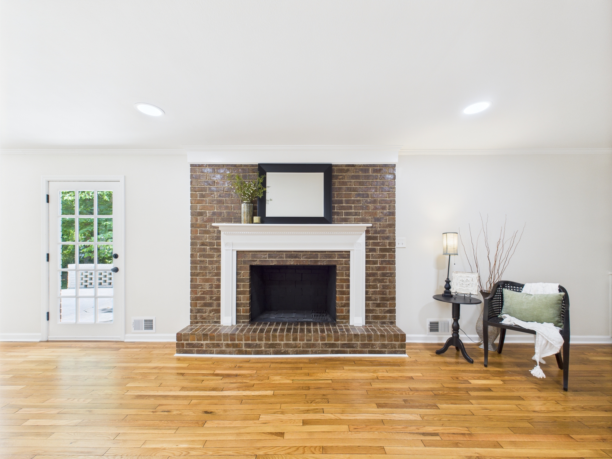 CAM03843G0-PR0083-STILL012