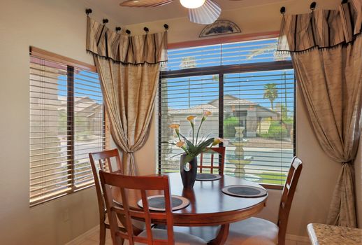 17043 N 43rd Pl_dining