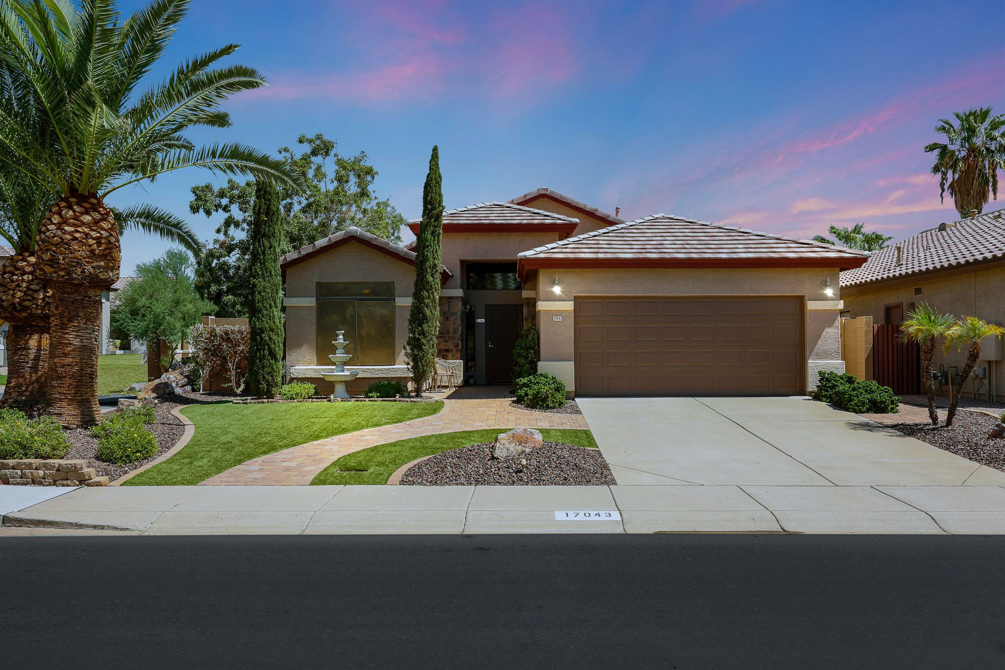 17043 N 43rd Pl_facade 2