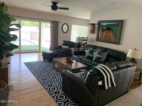 7730 E Buena Terra Way_LR