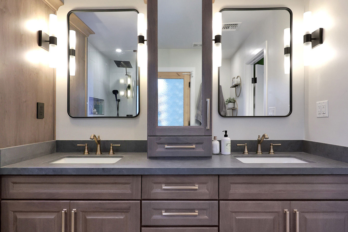 3832-E-YUCCA-ST_AFTER_BATH-B-3